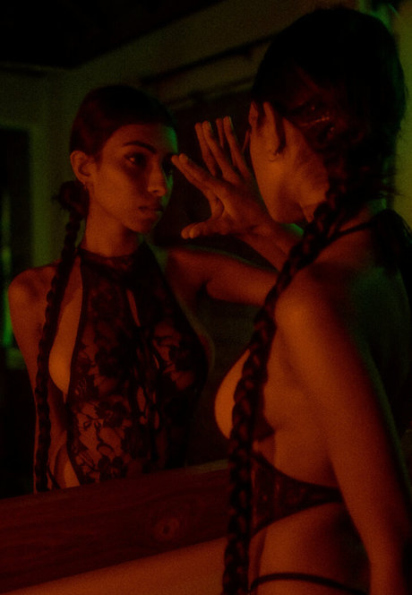 Hashini Guruge perfect star img