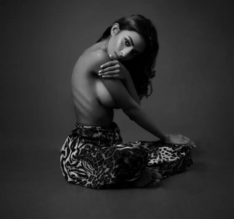 Hashini Guruge adult actress archive