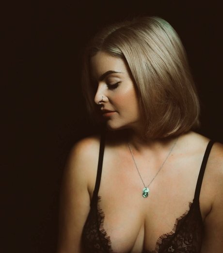 Natalie Rose naked star image