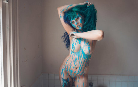 Heidiv sexy model image