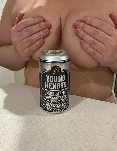 boobs beer exclusive actress pic