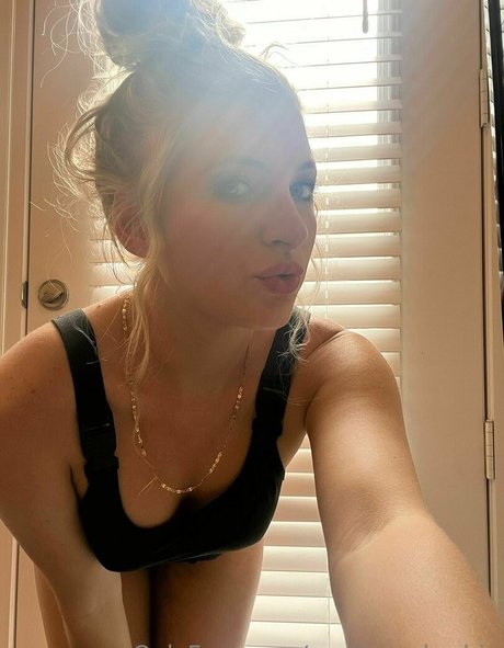 big tits cougar onlyfans art porn image