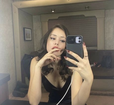 Kaylee Bryant model erotic archive