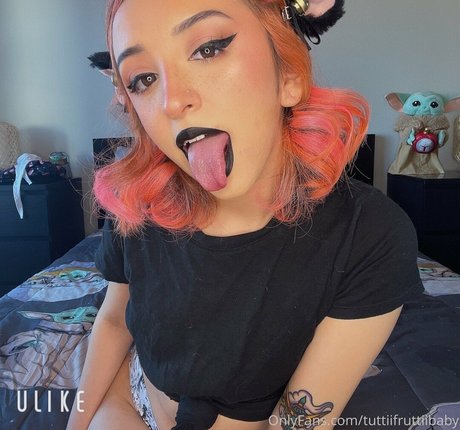 tuttiifruttiibaby pornstar top image