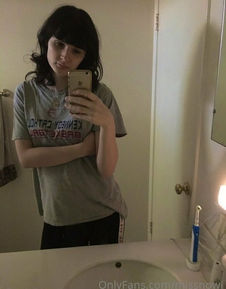 missnowi erotic actress images