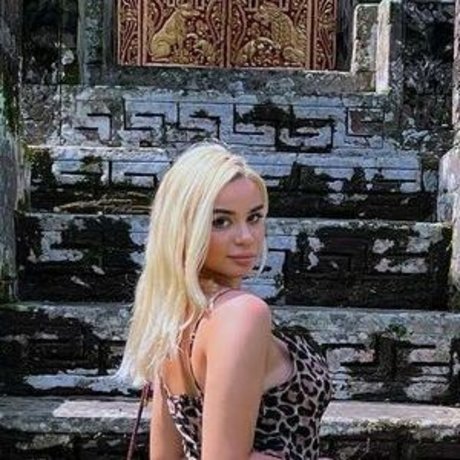 Helenqueen naked actress galleries