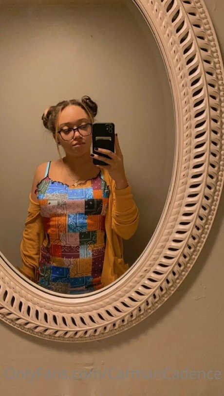 lesbian kissing onlyfans hot sexy photo