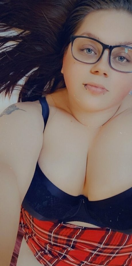 ariajinxfree star nude pic