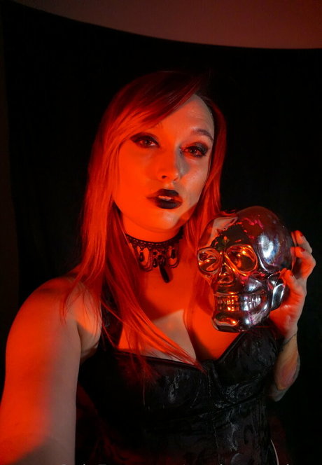 madammedusa nude actress archive