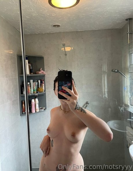 Notsryyy xxx pornstar pic