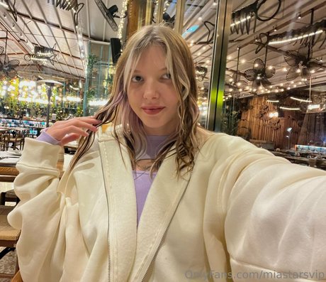 miastarsvip beautiful star photos