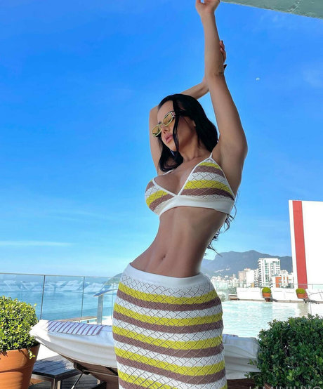 Juju Bahreis beautiful pornstar image