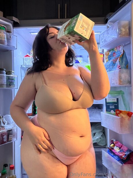 naked milf onlyfans free naked images