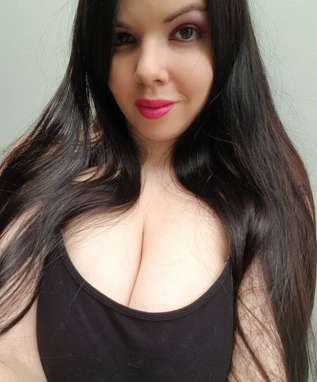 Nina Nightbloom pornstar image