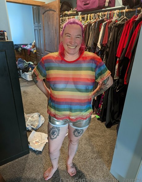 laur zombi pornstar pretty photo