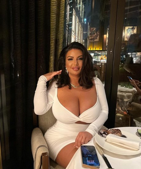 Mila Kokoscha hot star galleries