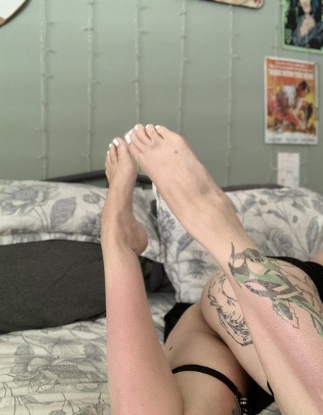 Kiki Kitsune star erotic img