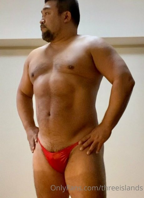 threeislands star pornographic image