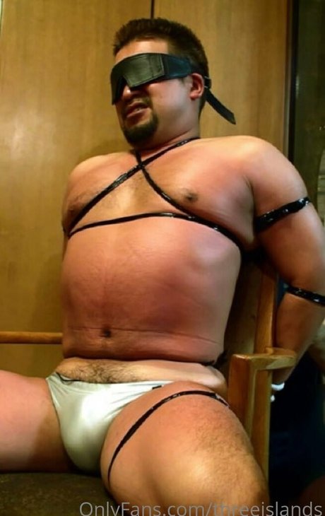 threeislands model nudes photo