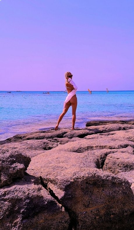 littleponnypink model adult image