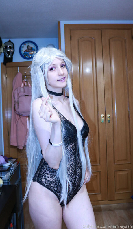 nami ayashi exclusive star images