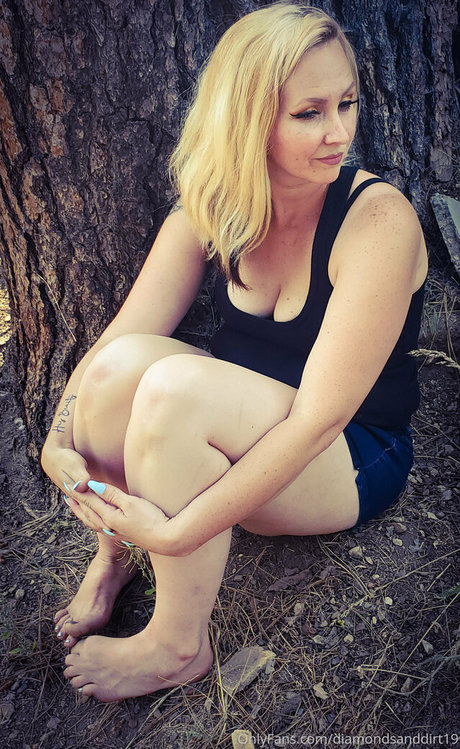diamondsanddirt19 sex model gallery
