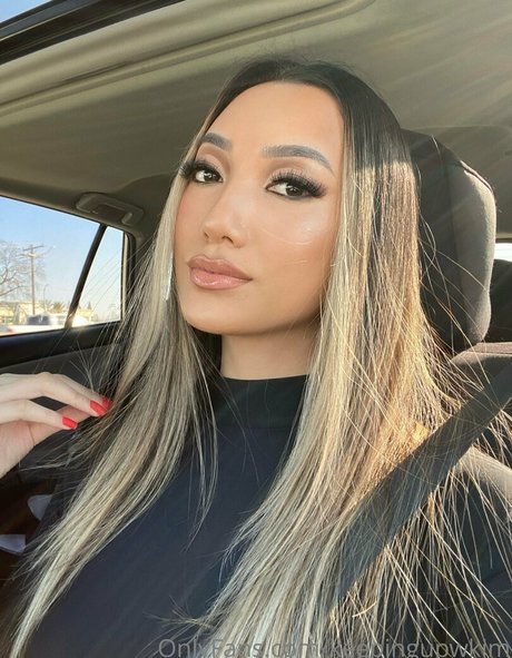 keepingupwkim nude model photos