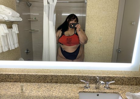 thiccflixx pornstar nudes images