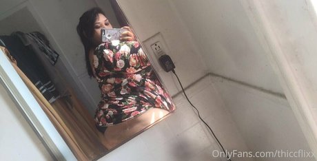 thiccflixx star adult pics