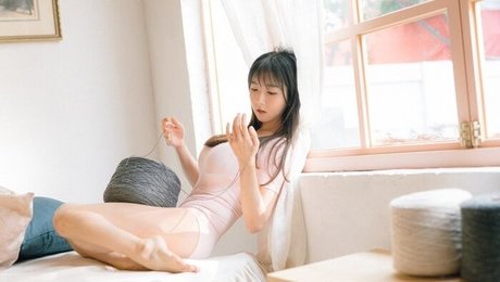 Lee Lyn hot star pictures