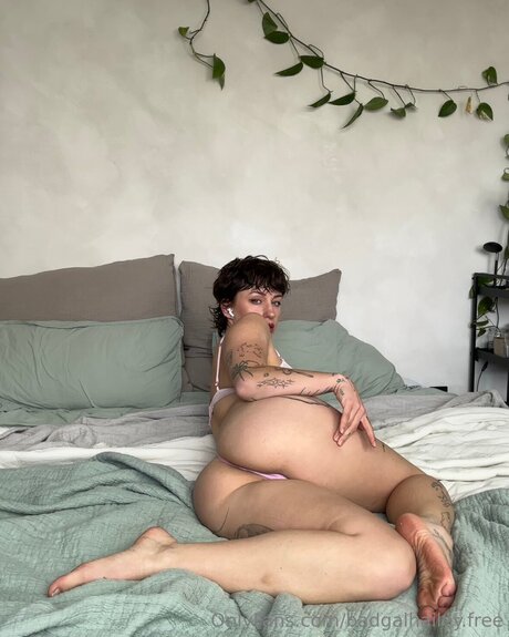 badgalhailey free star exclusive photos