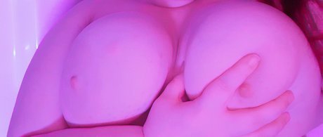 xenovia bbw art model picture