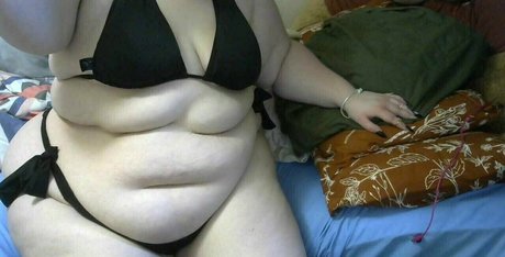 bumwagon exclusive actress photo