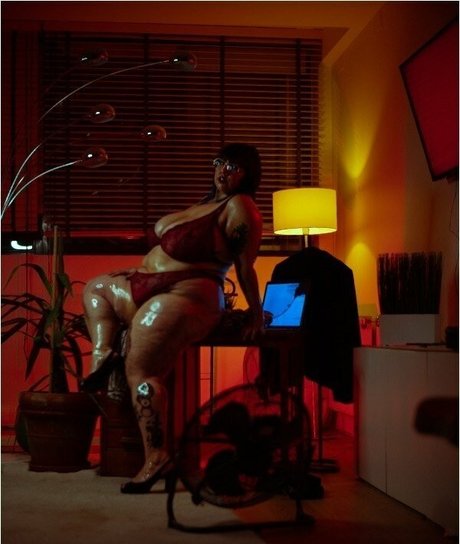 bbwaltswitch art model images