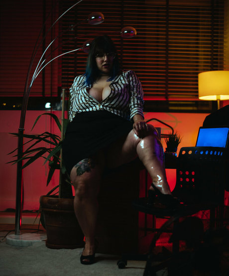 bbwaltswitch pornstar naked photo