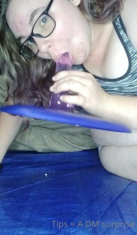 queenbee 03 Profile pic