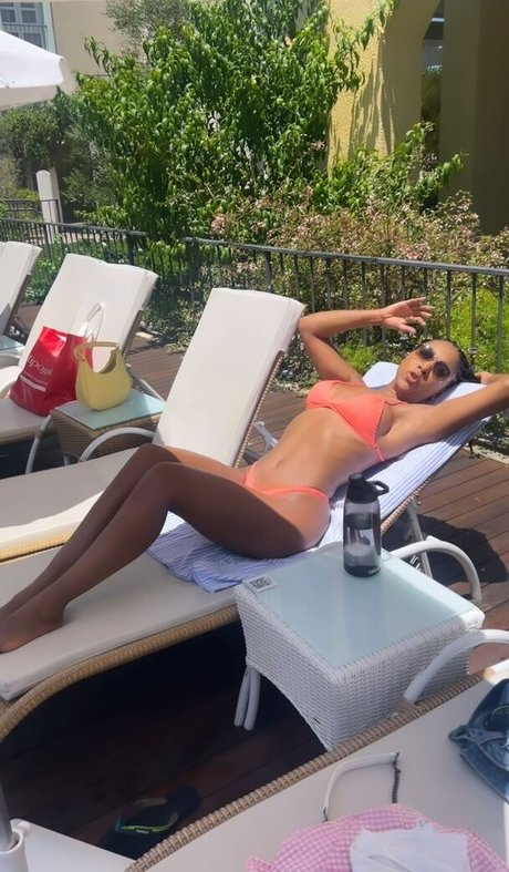 Negra Li pornographic model img