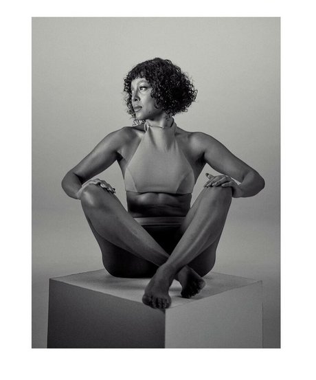 Negra Li naked actress gallery