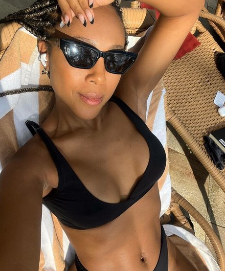 Negra Li star nudes image