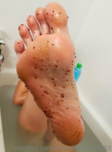 lilmisslongtoes7410 nice pornstar image