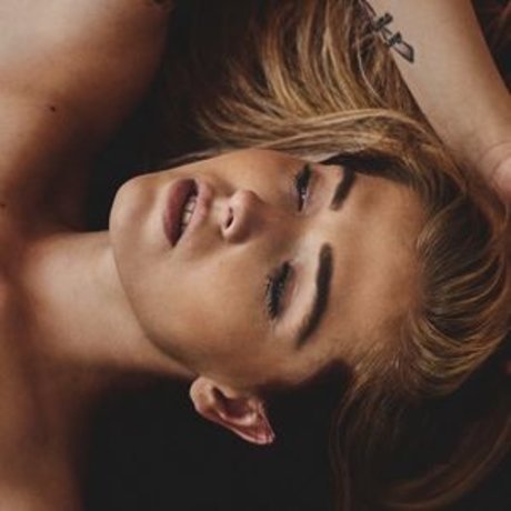 Xgirbe beautiful pornstar pictures