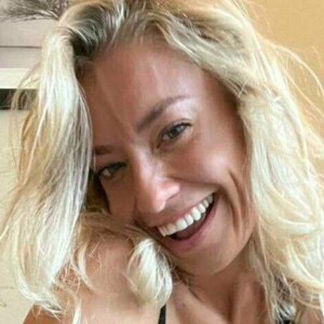 floresgabriell77 pornstar free pics