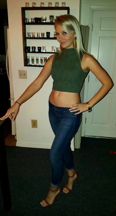 Marilyn J sexy pornstar img