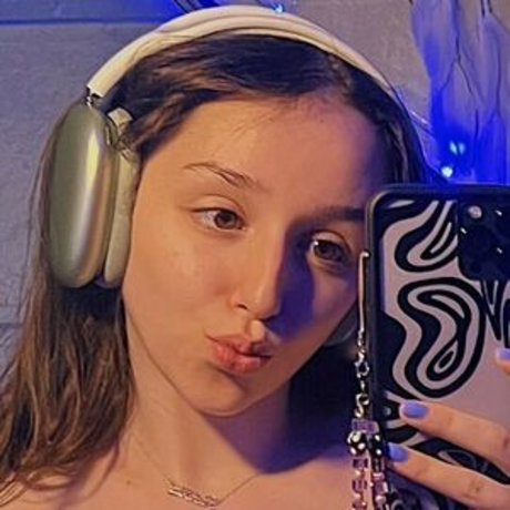 kris10zwrld high quality pornstar pics