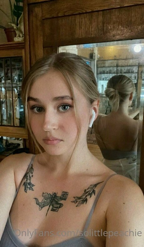 solittlepeachie star sexy pics