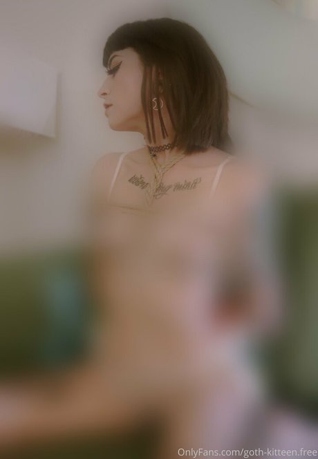 goth kitteen free naked model pic