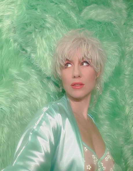 DanikaXIX model art pics