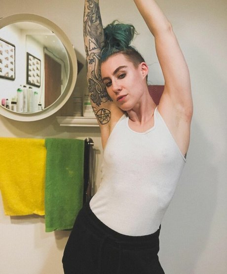 DanikaXIX Quick model image