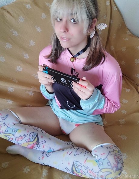 CherryShakeMin star adult archive