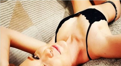 LittleBee xxx actress pic